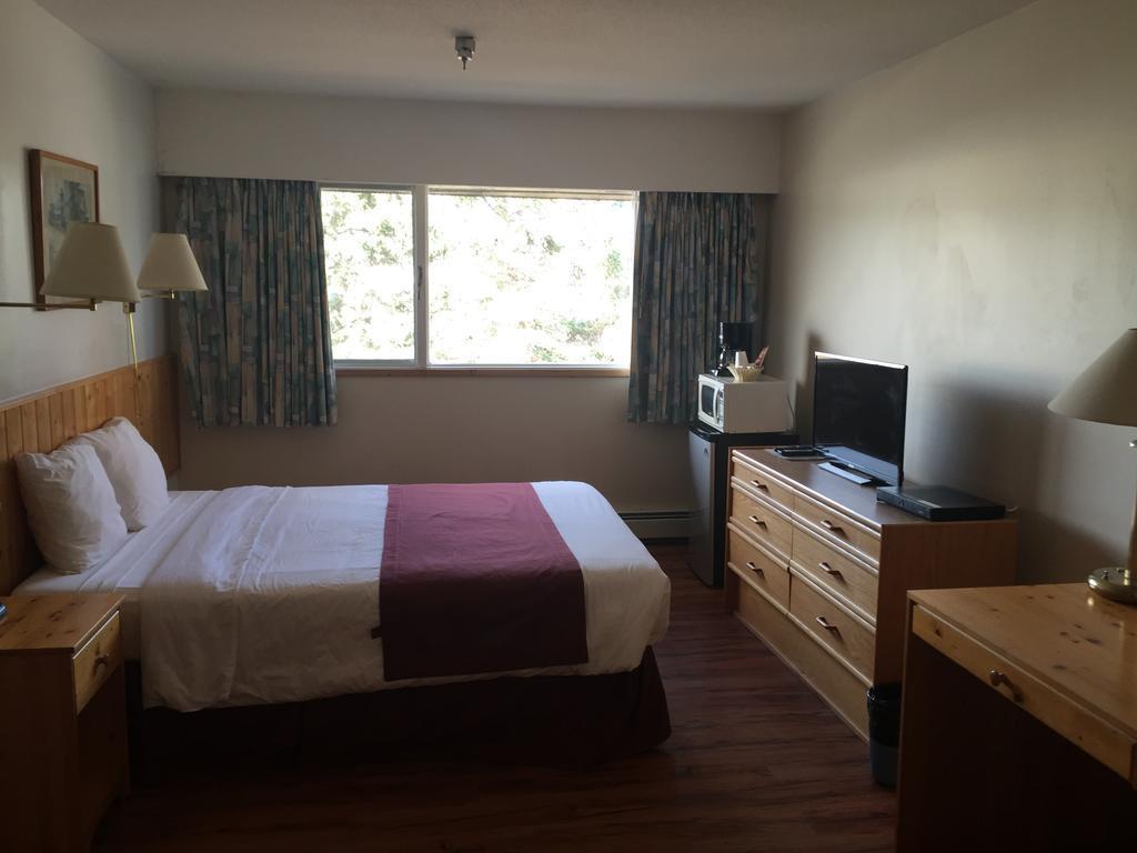 Canadas Best Value Inn- Riverview Hotel Whitehorse Ngoại thất bức ảnh