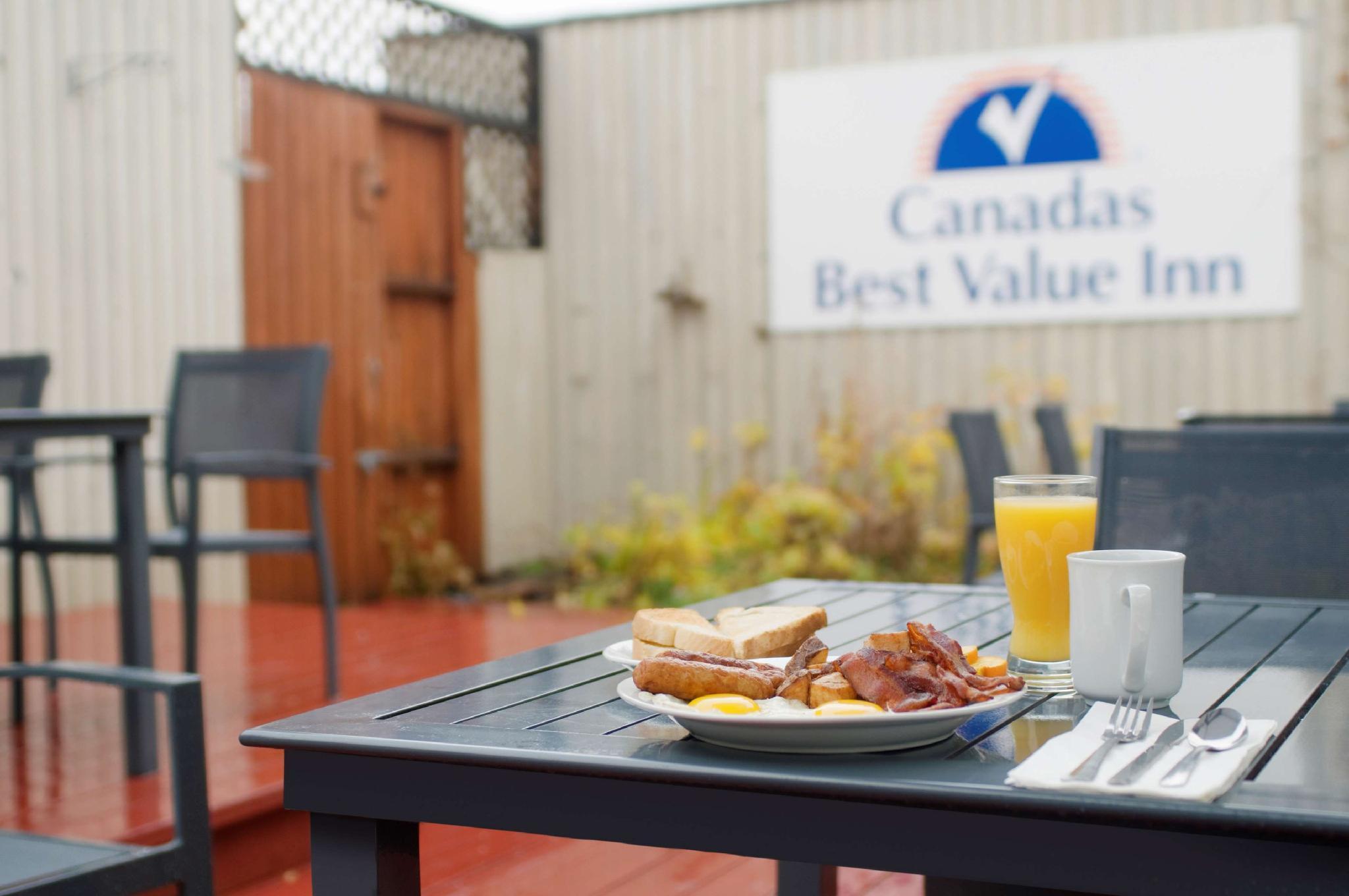 Canadas Best Value Inn- Riverview Hotel Whitehorse Ngoại thất bức ảnh