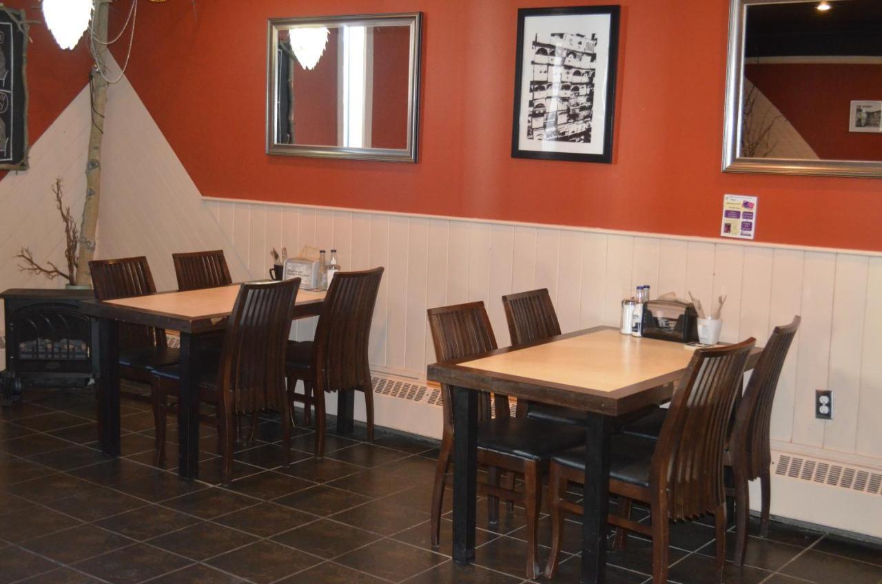 Canadas Best Value Inn- Riverview Hotel Whitehorse Ngoại thất bức ảnh