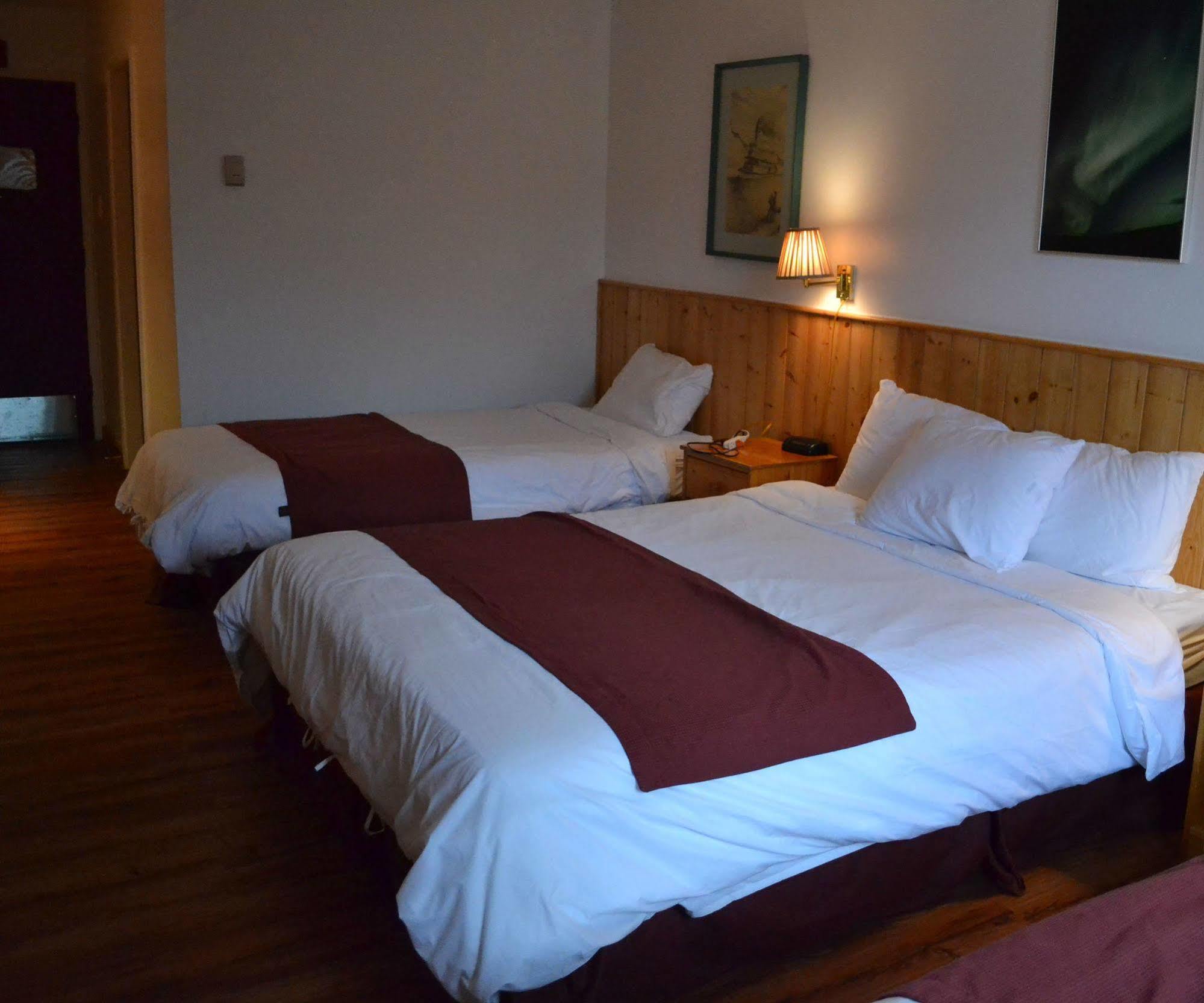 Canadas Best Value Inn- Riverview Hotel Whitehorse Ngoại thất bức ảnh