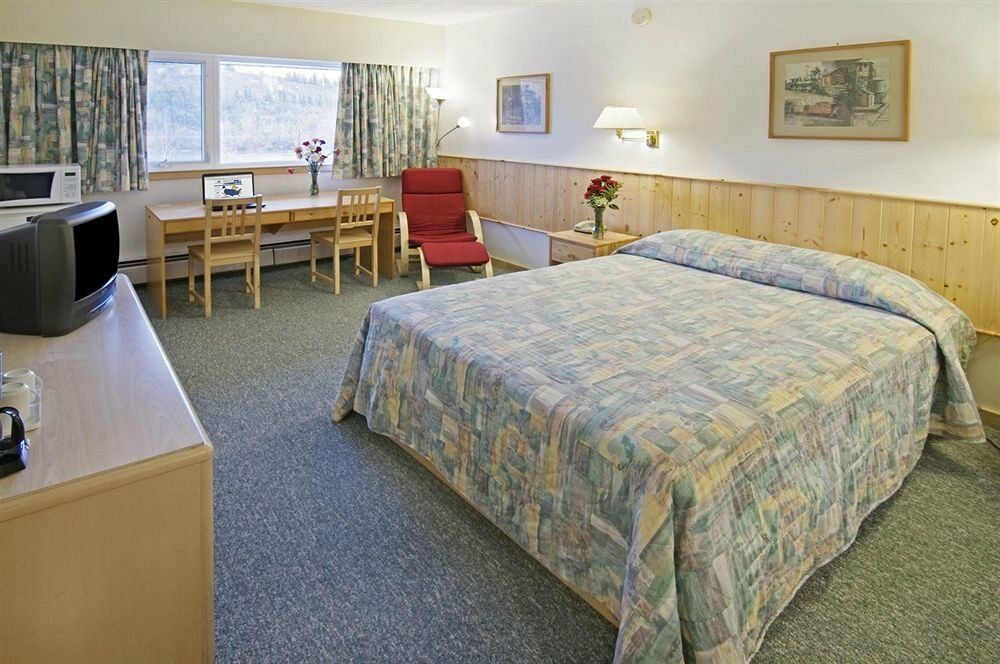 Canadas Best Value Inn- Riverview Hotel Whitehorse Ngoại thất bức ảnh